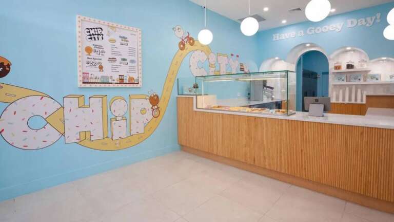 Crumbl rival closes all locations without a Chapter 11